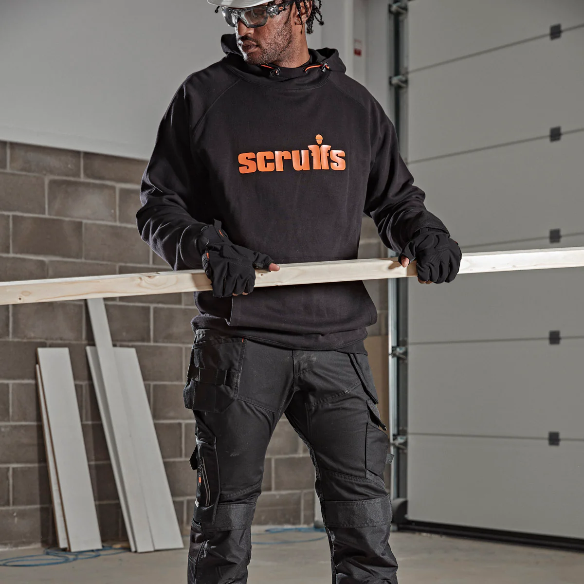 Tamworth Logo Hoodie - Image 7